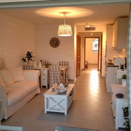 Residence Nayah-Maria Calvi  Exterior photo