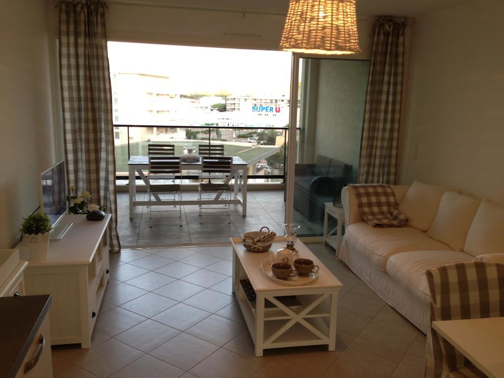 Residence Nayah-Maria Calvi  Room photo